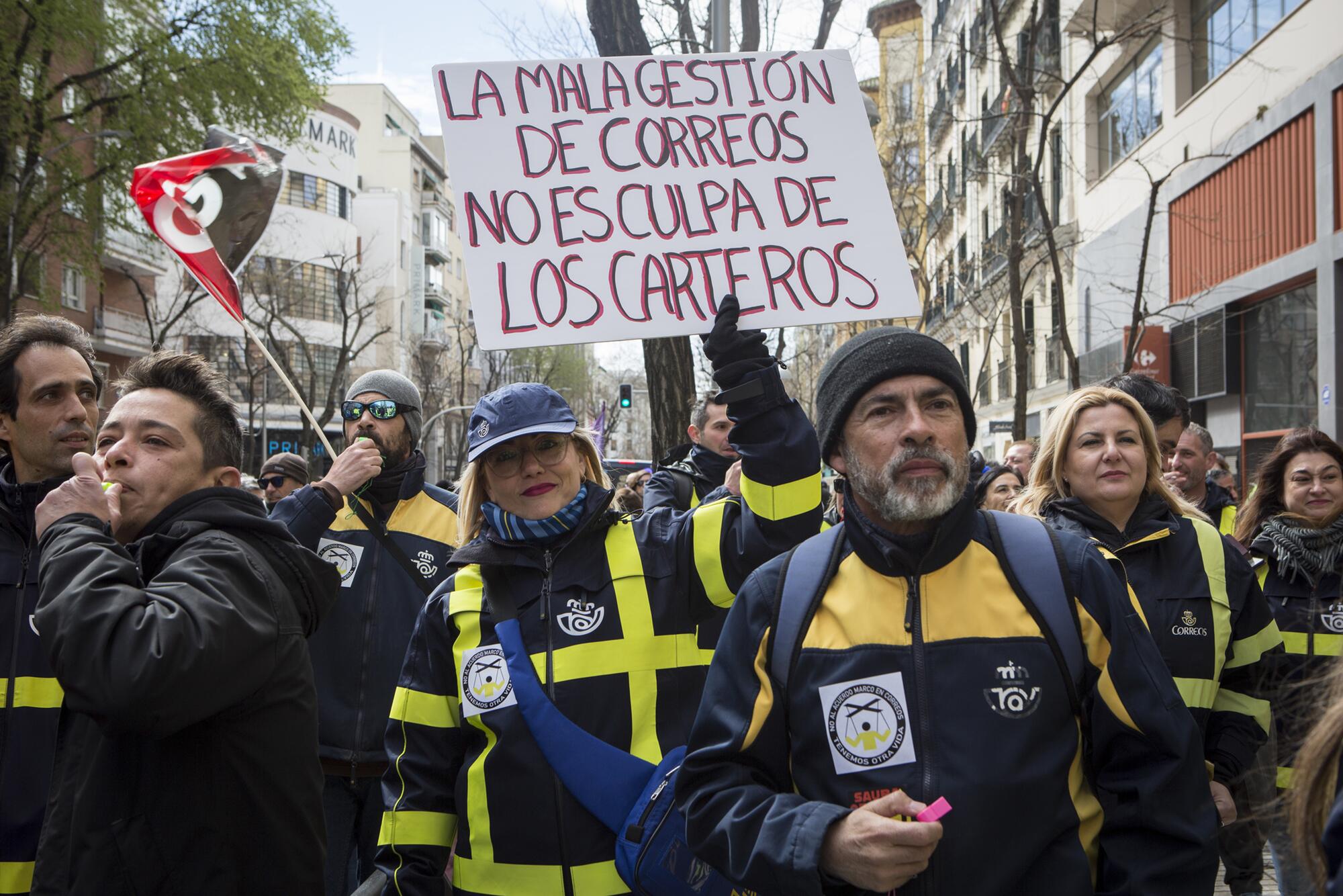 Huelga de Correos_concentración en la Sede Central - 5